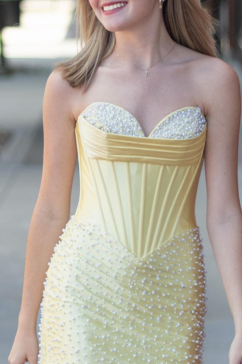 Load image into Gallery viewer, Sparkly Yellow Corset Tight Strapless Short Cocktail Dress with Pearls