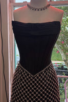 Load image into Gallery viewer, Black Corset Strapless Short Tight Cocktail Dress with Pearls