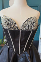 Load image into Gallery viewer, Sparkly Black Sweetheart Corset A Line Short Cocktail  Dress with Rhinestones