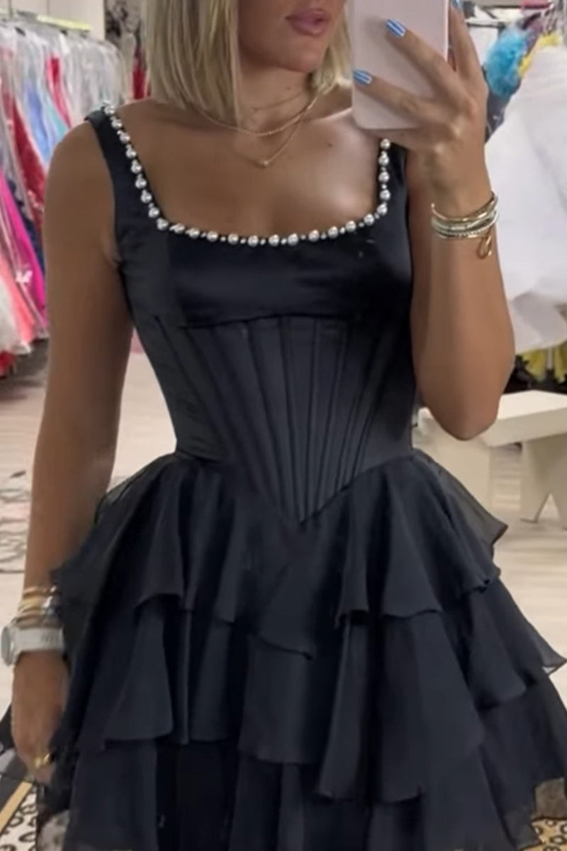 Load image into Gallery viewer, Black Ruffled A Line Square Neck Corset Short Cocktail Dress with Pearls