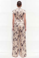 Load image into Gallery viewer, Champagne Black Flower Peak Lapel 2 Piece Business Suits with Pockets