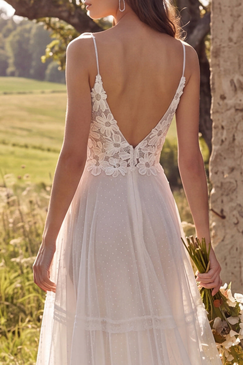 Load image into Gallery viewer, Floral Ivory Tulle Sweep Train A-Line Beach Wedding Dress with Lace