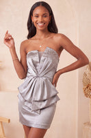 Load image into Gallery viewer, Dark Green Ruched Tight Strapless Short Cocktail Dress with Beading