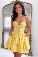Load image into Gallery viewer, Black Corset Appliqued Sweetheart Short Cocktail Dress