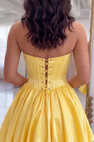 Load image into Gallery viewer, Black Corset Appliqued Sweetheart Short Cocktail Dress