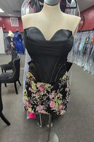 Load image into Gallery viewer, Sparkly Black Corset TIght Sweetheart Short Cocktail Dress