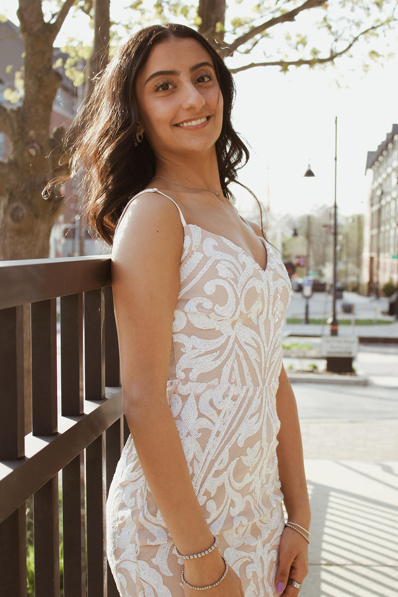 Load image into Gallery viewer, Sparkly White Tight Spaghetti Straps Sequins Short Cocktail Dress