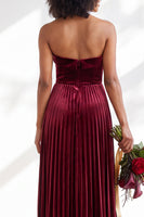 Load image into Gallery viewer, Dark Purple Strapless Pleated A Line Velvet Long Wedding Guest Dress