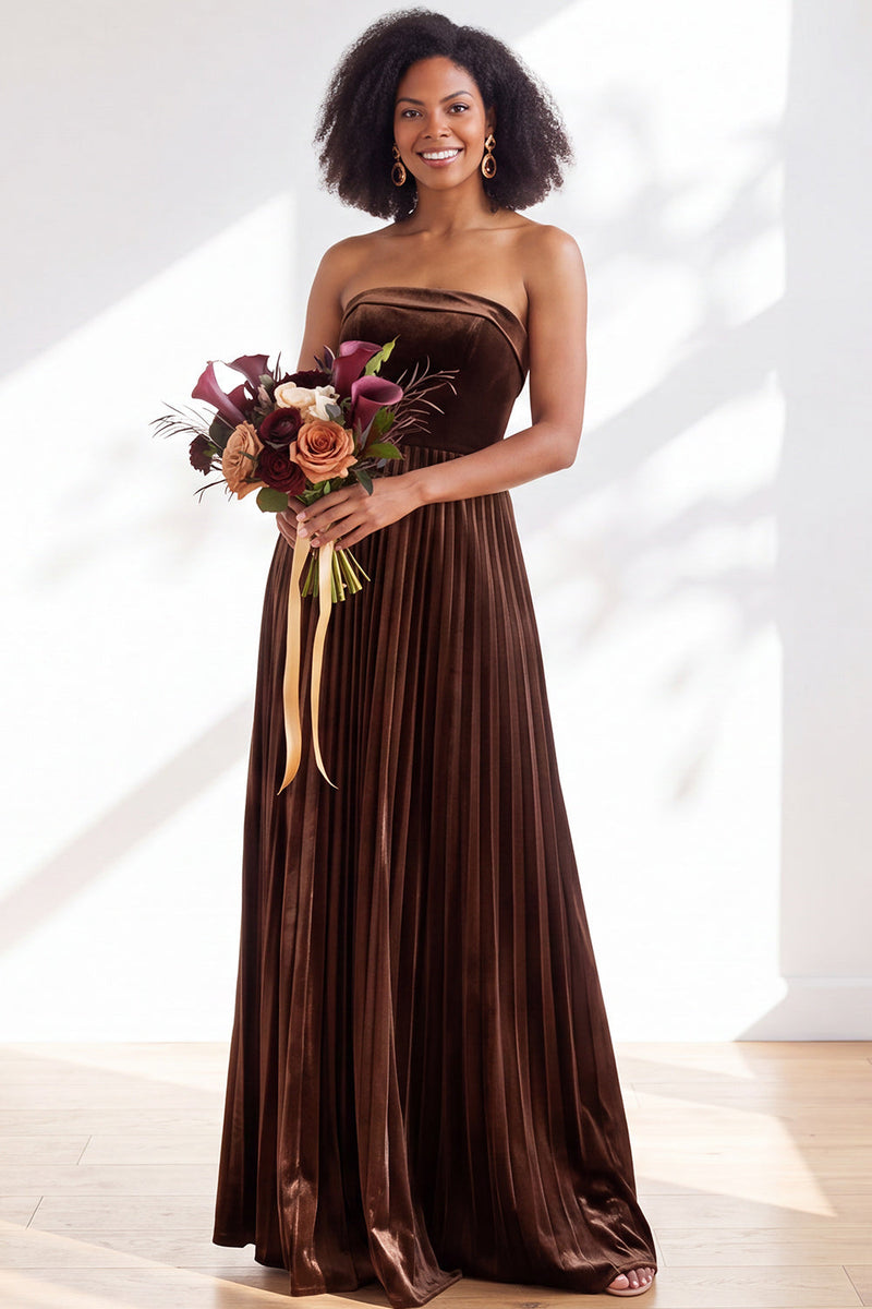 Load image into Gallery viewer, Dark Purple Strapless Pleated A Line Velvet Long Wedding Guest Dress