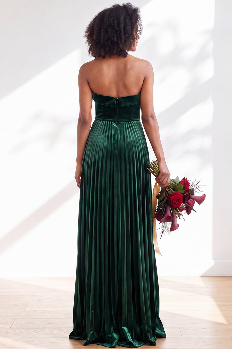 Load image into Gallery viewer, Dark Purple Strapless Pleated A Line Velvet Long Wedding Guest Dress