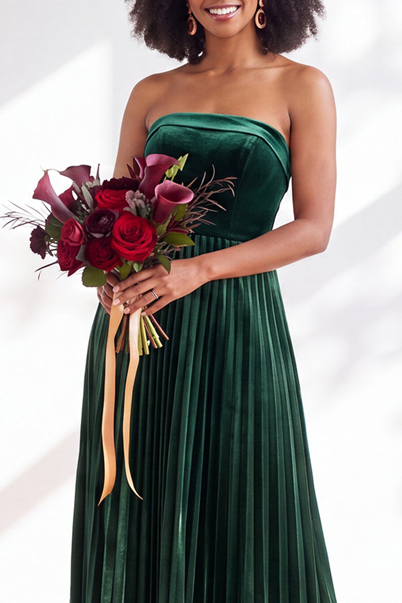 Load image into Gallery viewer, Dark Purple Strapless Pleated A Line Velvet Long Wedding Guest Dress