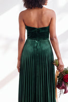 Load image into Gallery viewer, Dark Purple Strapless Pleated A Line Velvet Long Wedding Guest Dress