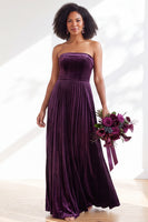 Load image into Gallery viewer, Dark Purple Strapless Pleated A Line Velvet Long Wedding Guest Dress