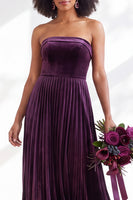 Load image into Gallery viewer, Dark Purple Strapless Pleated A Line Velvet Long Wedding Guest Dress