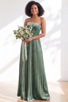 Load image into Gallery viewer, Dark Purple Strapless Pleated A Line Velvet Long Wedding Guest Dress