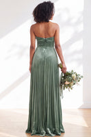 Load image into Gallery viewer, Dark Purple Strapless Pleated A Line Velvet Long Wedding Guest Dress