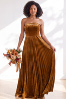 Load image into Gallery viewer, Dark Purple Strapless Pleated A Line Velvet Long Wedding Guest Dress