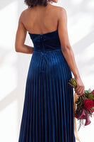 Load image into Gallery viewer, Dark Purple Strapless Pleated A Line Velvet Long Wedding Guest Dress