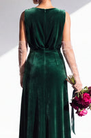 Load image into Gallery viewer, Dark Green Sheath Velvet V-Neck Ruched Long Wedding Guest Dress