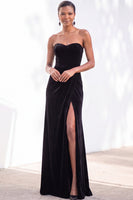 Load image into Gallery viewer, Burgundy Sweetheart Sheath Velvet Ruched Long Wedding Guest Dress with Slit