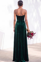 Load image into Gallery viewer, Burgundy Sweetheart Sheath Velvet Ruched Long Wedding Guest Dress with Slit