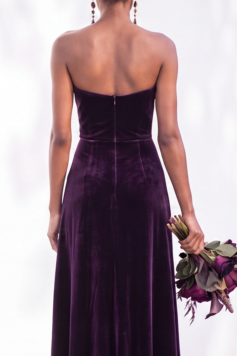 Load image into Gallery viewer, Burgundy Sweetheart Sheath Velvet Ruched Long Wedding Guest Dress with Slit