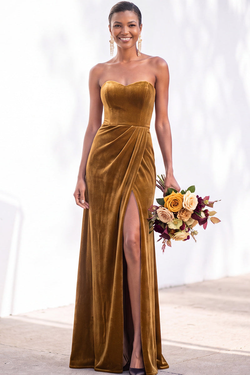Load image into Gallery viewer, Burgundy Sweetheart Sheath Velvet Ruched Long Wedding Guest Dress with Slit