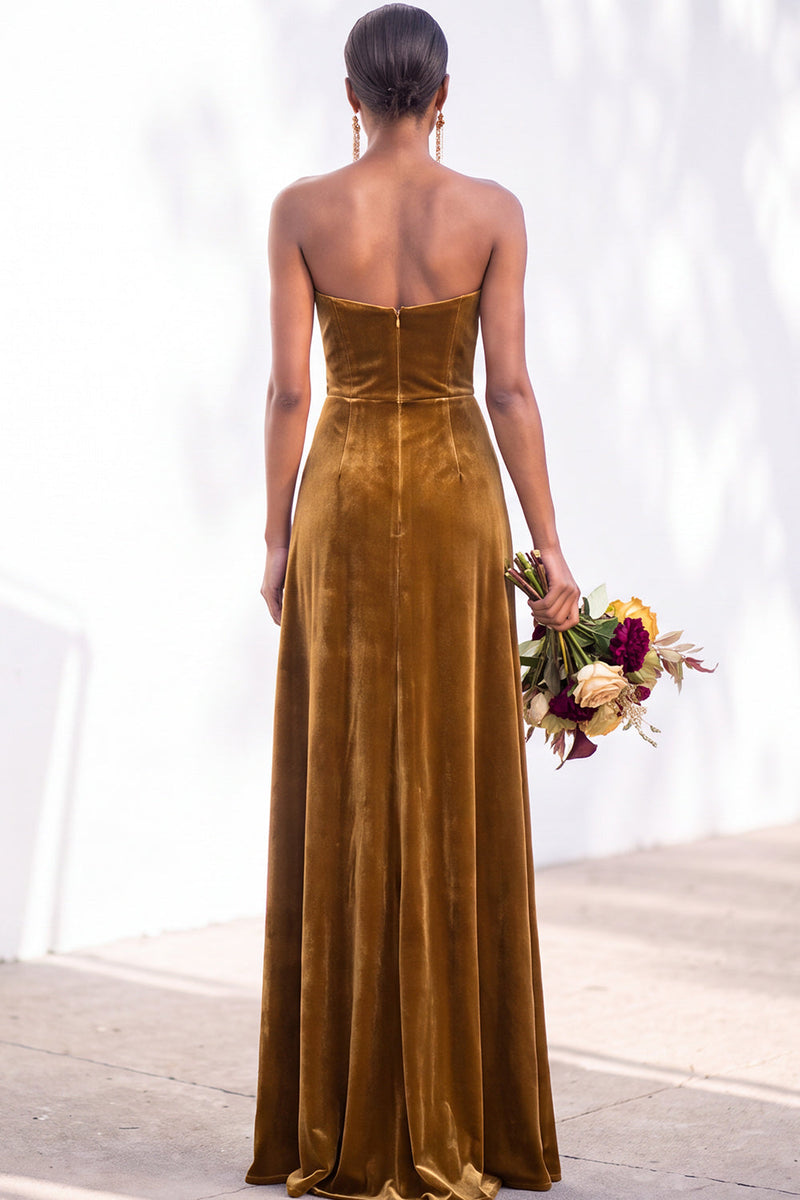Load image into Gallery viewer, Burgundy Sweetheart Sheath Velvet Ruched Long Wedding Guest Dress with Slit