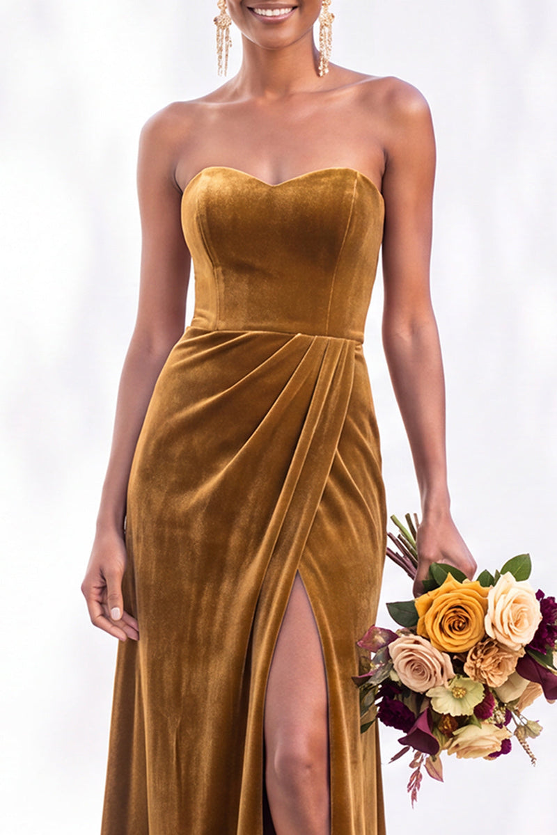Load image into Gallery viewer, Burgundy Sweetheart Sheath Velvet Ruched Long Wedding Guest Dress with Slit