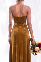 Load image into Gallery viewer, Burgundy Sweetheart Sheath Velvet Ruched Long Wedding Guest Dress with Slit
