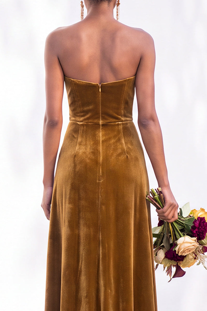 Load image into Gallery viewer, Burgundy Sweetheart Sheath Velvet Ruched Long Wedding Guest Dress with Slit