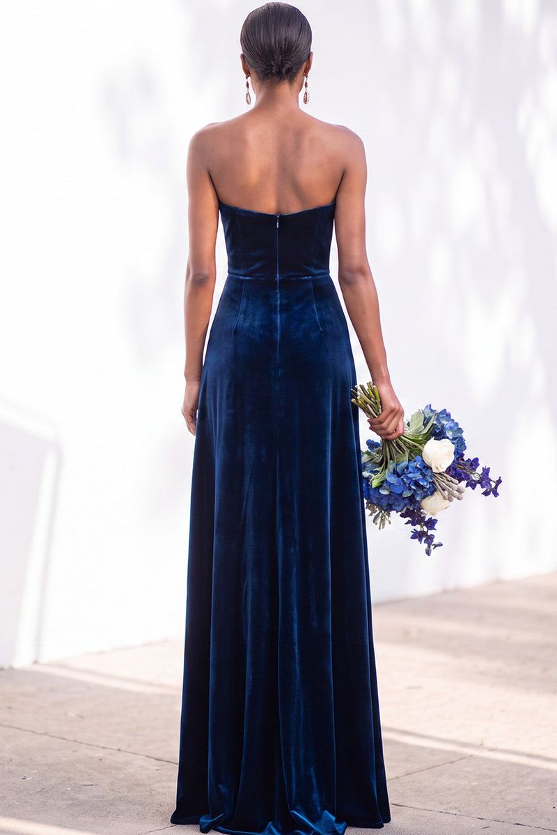 Load image into Gallery viewer, Burgundy Sweetheart Sheath Velvet Ruched Long Wedding Guest Dress with Slit
