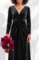Load image into Gallery viewer, Dark Purple Velvet Ruched Sheath Long Wedding Guest Dress with Sleeves