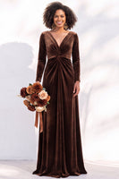 Load image into Gallery viewer, Dark Purple Velvet Ruched Sheath Long Wedding Guest Dress with Sleeves