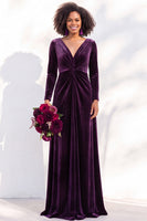 Load image into Gallery viewer, Dark Purple Velvet Ruched Sheath Long Wedding Guest Dress with Sleeves
