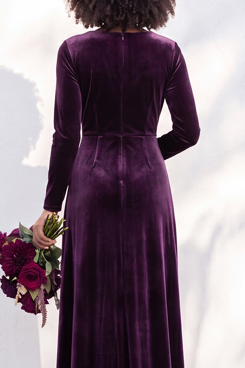Load image into Gallery viewer, Dark Purple Velvet Ruched Sheath Long Wedding Guest Dress with Sleeves
