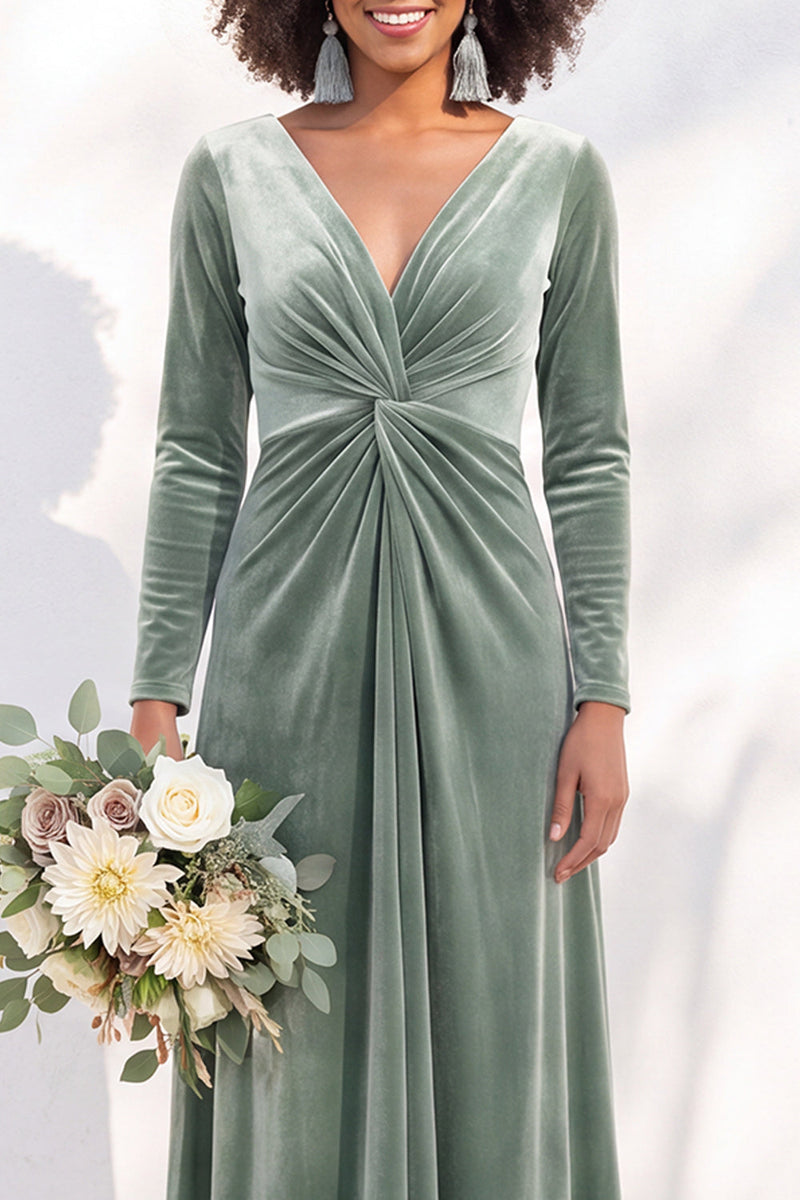 Load image into Gallery viewer, Dark Purple Velvet Ruched Sheath Long Wedding Guest Dress with Sleeves