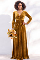 Load image into Gallery viewer, Dark Purple Velvet Ruched Sheath Long Wedding Guest Dress with Sleeves