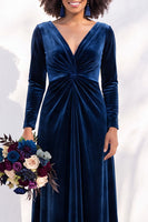 Load image into Gallery viewer, Dark Purple Velvet Ruched Sheath Long Wedding Guest Dress with Sleeves