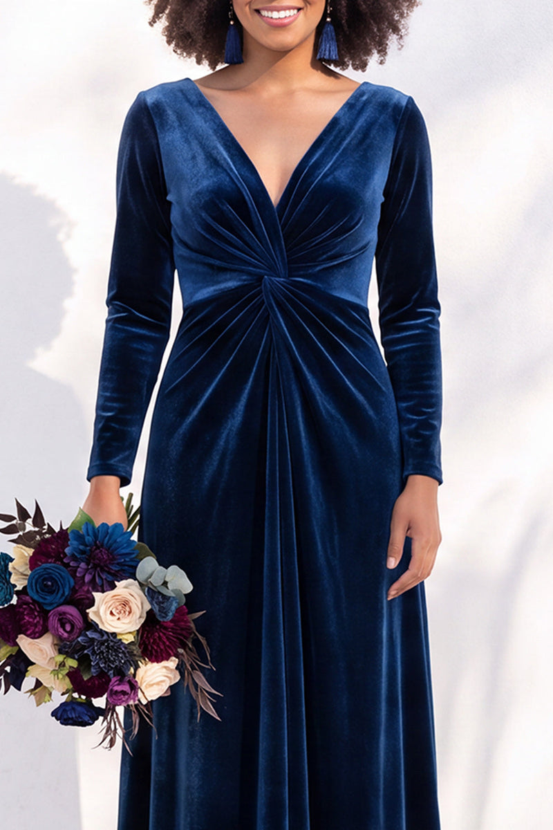 Load image into Gallery viewer, Dark Purple Velvet Ruched Sheath Long Wedding Guest Dress with Sleeves