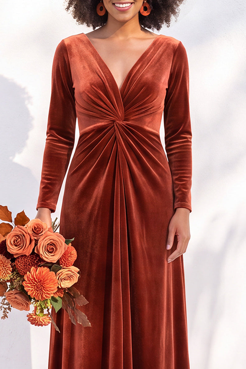 Load image into Gallery viewer, Dark Purple Velvet Ruched Sheath Long Wedding Guest Dress with Sleeves