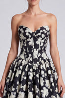 Load image into Gallery viewer, Black White Flower Corset Strapless A Line Long Formal Dress