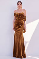 Load image into Gallery viewer, Dark Green Velvet Mermaid Off The Shoulder Long Evening Dress