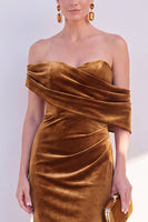 Load image into Gallery viewer, Dark Green Velvet Mermaid Off The Shoulder Long Evening Dress