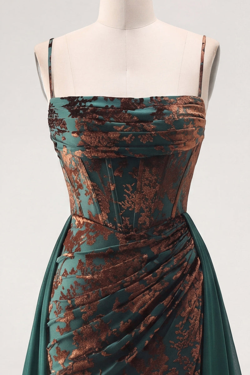 Load image into Gallery viewer, Floral Dark Green Sheath Corset Long Velvet Evening Dress with Cape