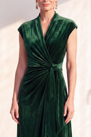 Load image into Gallery viewer, Dark Purple Velvet V-Neck Sheath Ruched Long Mother of the Bride Dress with Sash