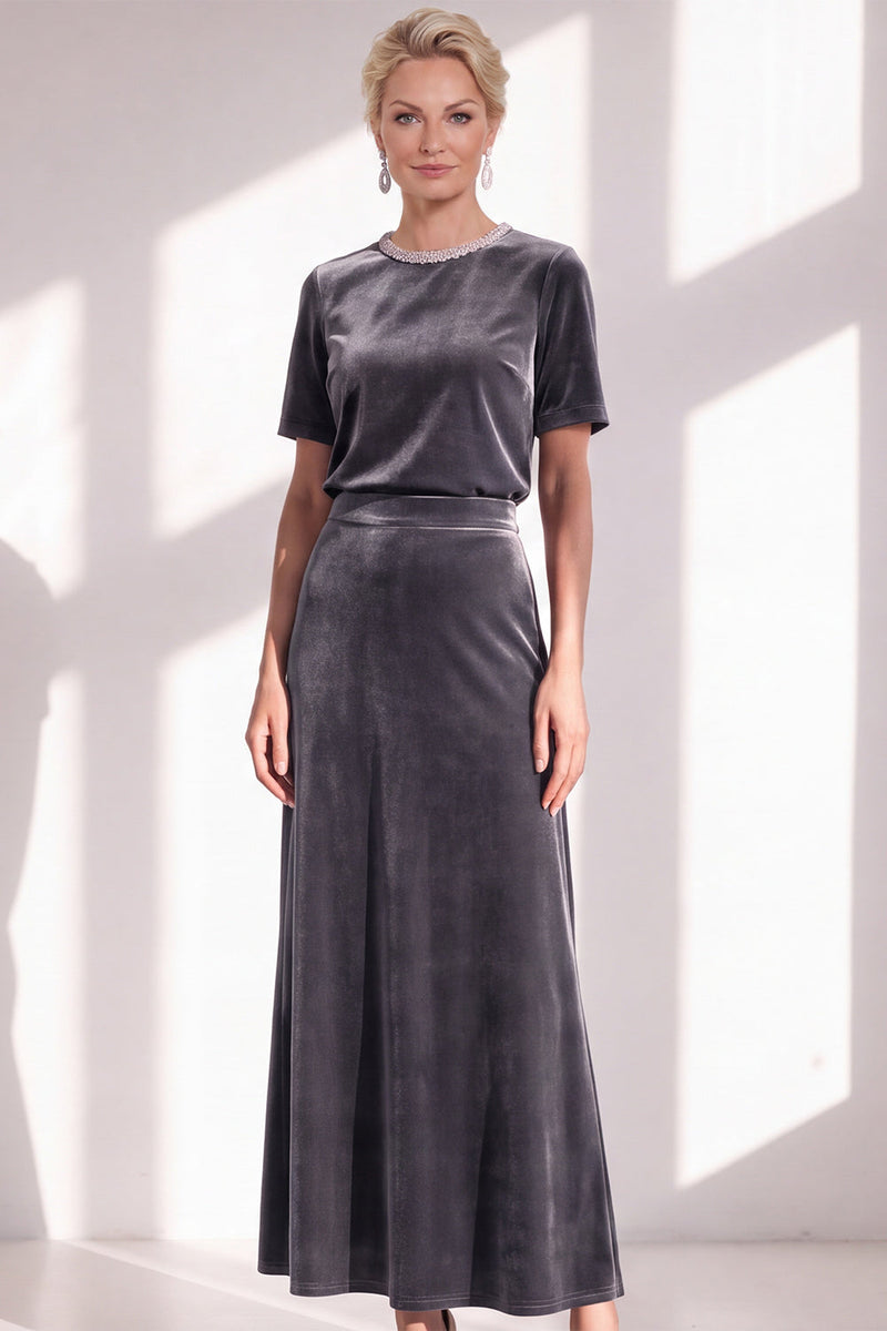 Load image into Gallery viewer, Burgundy Velvet Sparkly A Line Beaded Long Mother of the Bride Dress with Sleeves