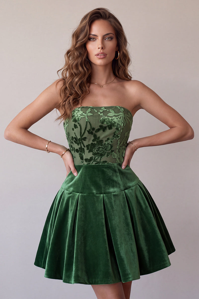 Load image into Gallery viewer, Dark Green Ruched Velvet Floral A Line Mini Cocktail Dress