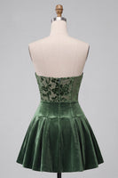 Load image into Gallery viewer, Dark Green Ruched Velvet Floral A Line Mini Cocktail Dress