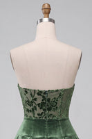 Load image into Gallery viewer, Dark Green Ruched Velvet Floral A Line Mini Cocktail Dress